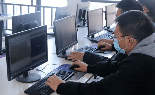 軟件工程與計(jì)算機(jī)科學(xué)與技術(shù) 軟件開(kāi)發(fā)之路如何選擇？